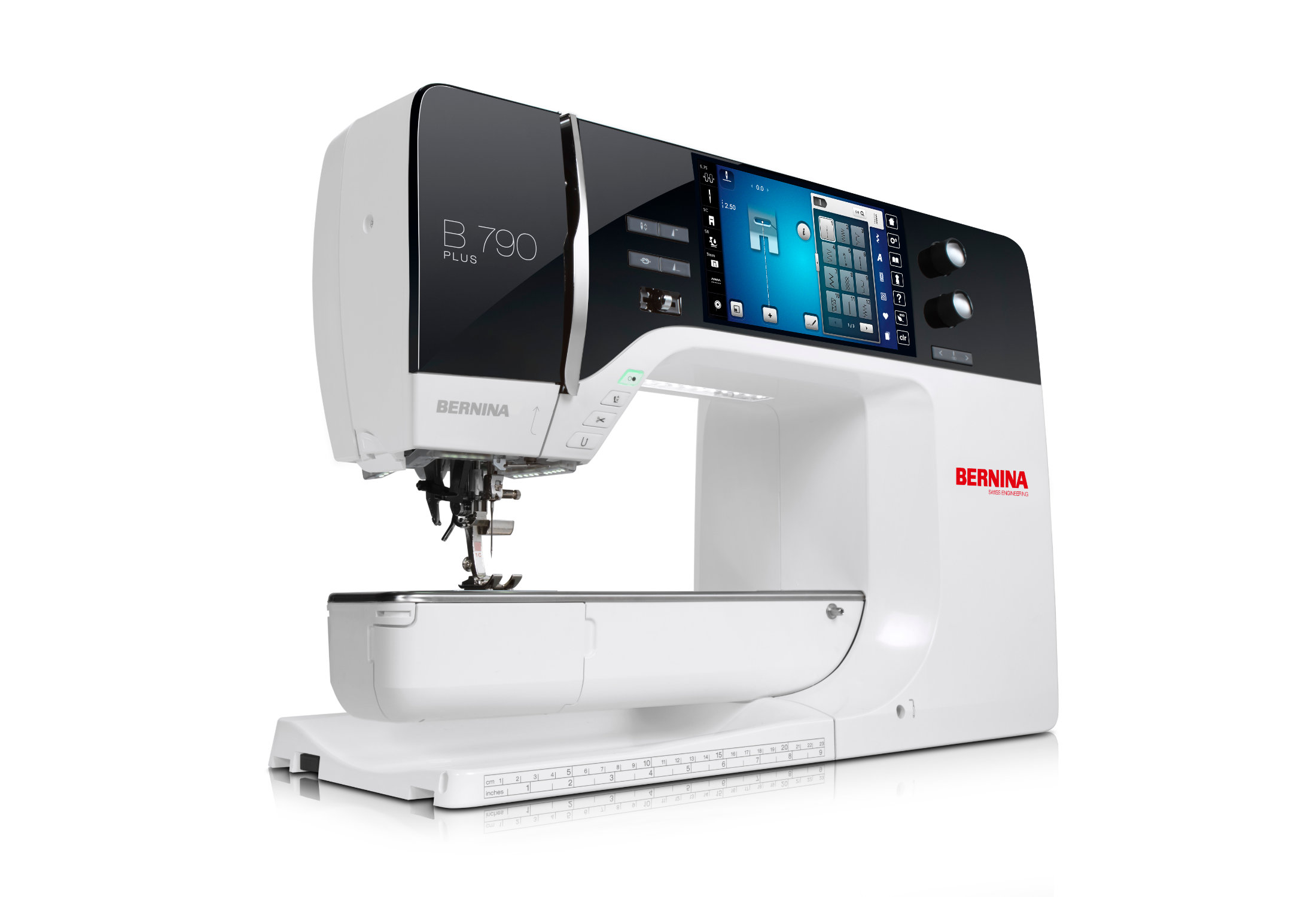 BERNINA 790 PLUS - 最高の縫製と刺しゅう - BERNINA